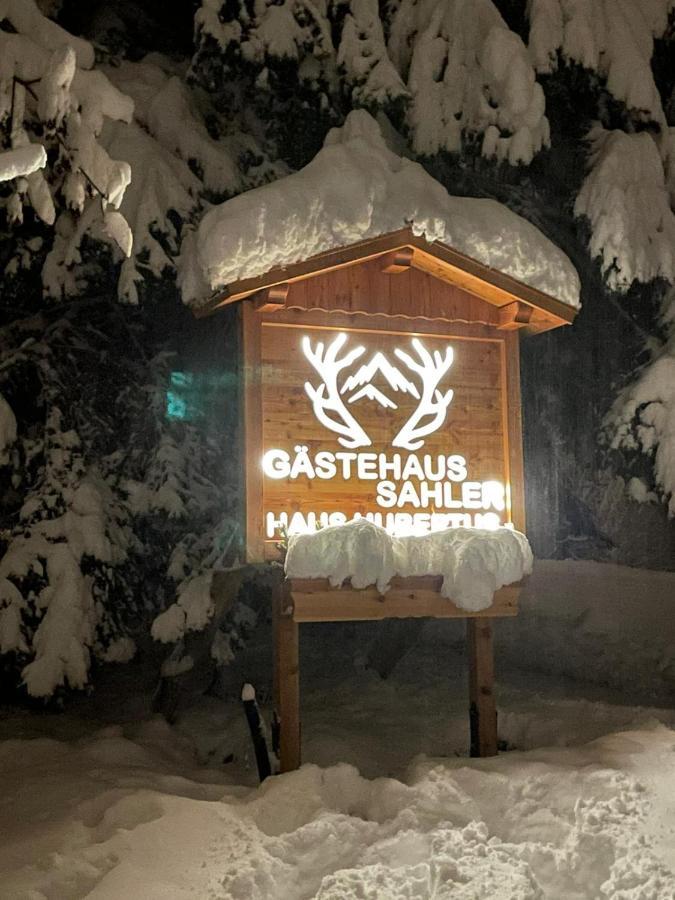 Haus Hubertus - Gaestehaus Sahler Partenen Exterior foto