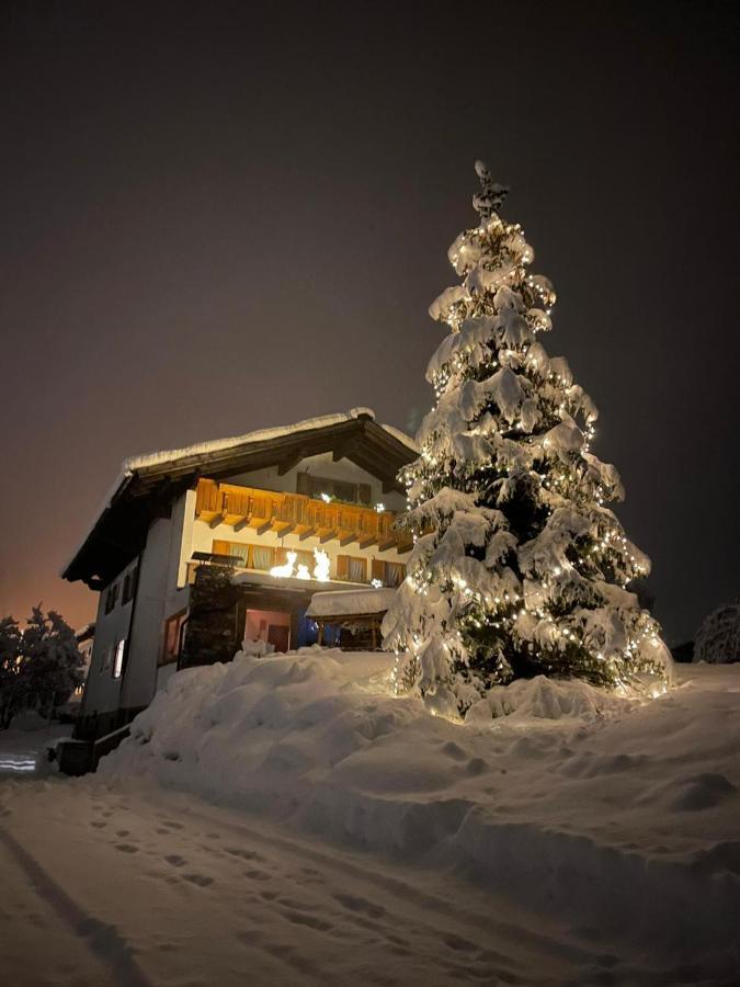 Haus Hubertus - Gaestehaus Sahler Partenen Exterior foto