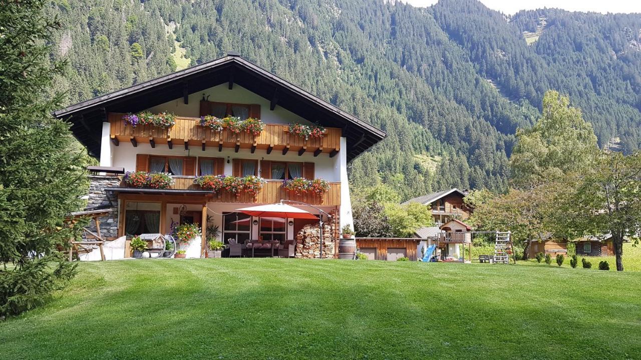 Haus Hubertus - Gaestehaus Sahler Partenen Exterior foto